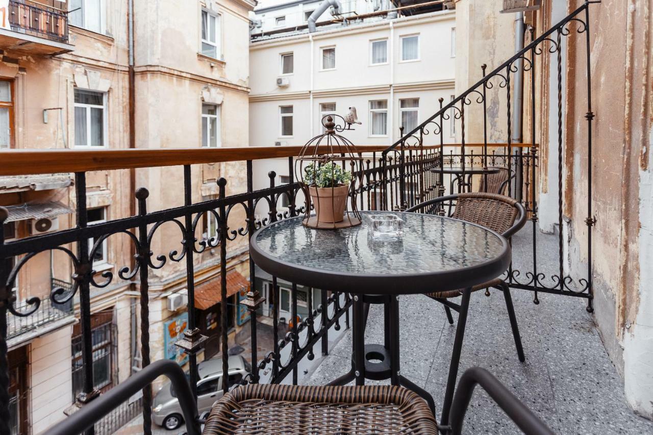 Central Barkar Apartments Одесса Экстерьер фото