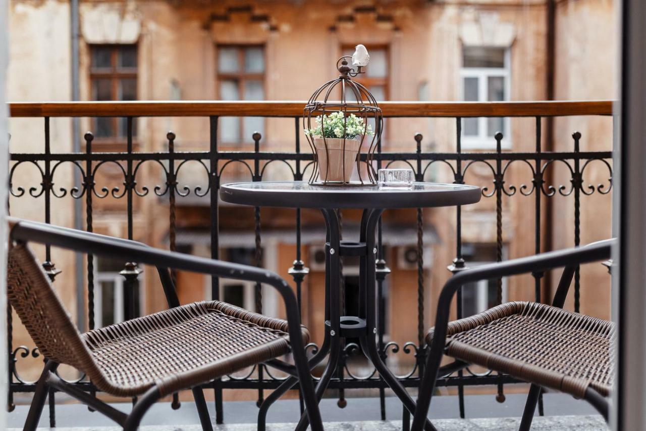 Central Barkar Apartments Одесса Экстерьер фото