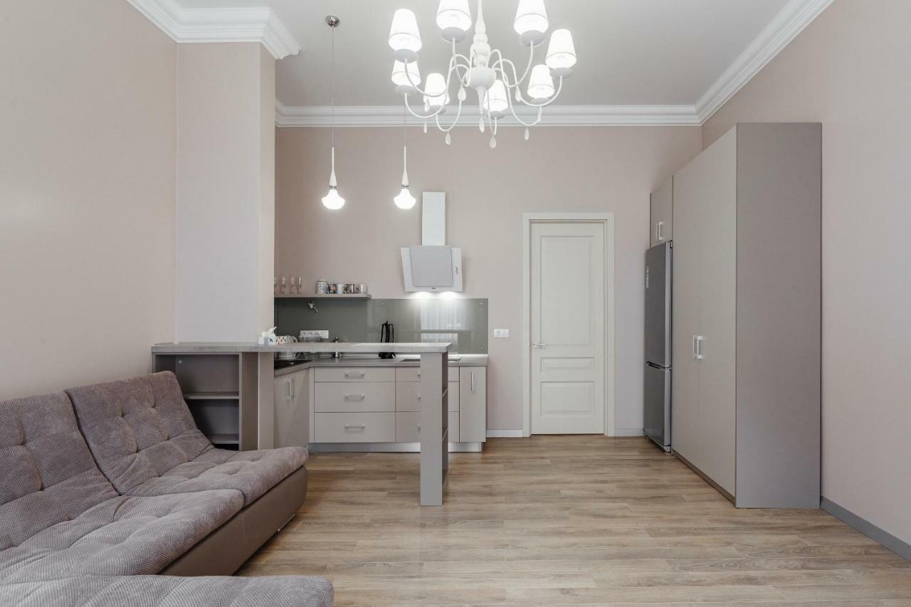 Central Barkar Apartments Одесса Экстерьер фото