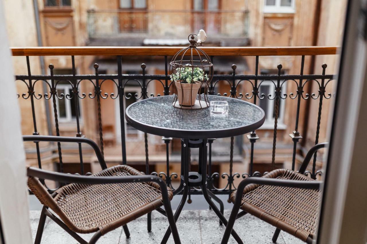 Central Barkar Apartments Одесса Экстерьер фото