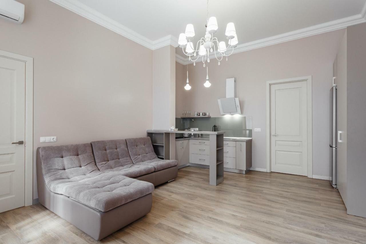 Central Barkar Apartments Одесса Экстерьер фото