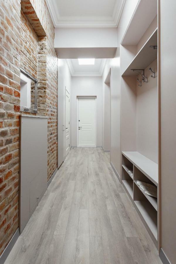 Central Barkar Apartments Одесса Экстерьер фото