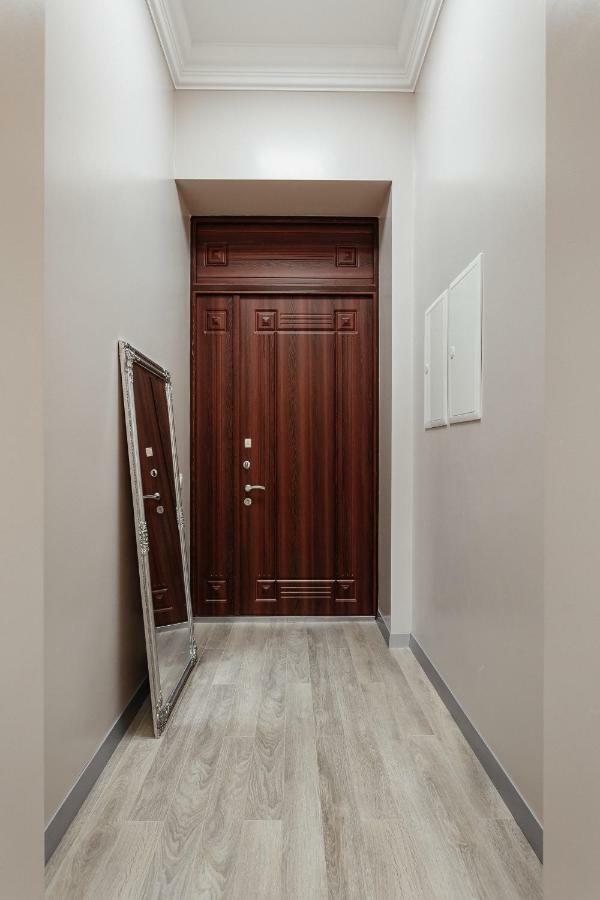 Central Barkar Apartments Одесса Экстерьер фото