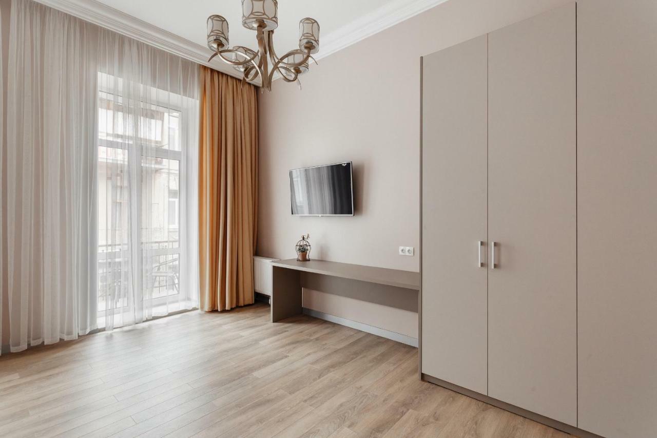 Central Barkar Apartments Одесса Экстерьер фото