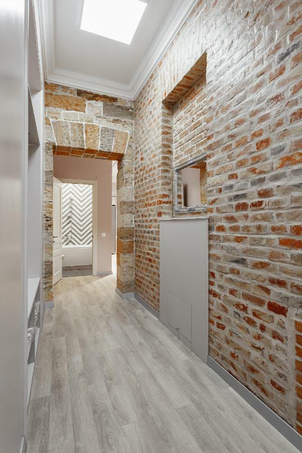 Central Barkar Apartments Одесса Экстерьер фото