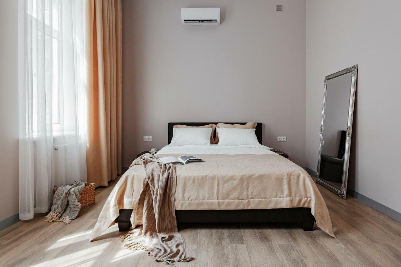 Central Barkar Apartments Одесса Экстерьер фото